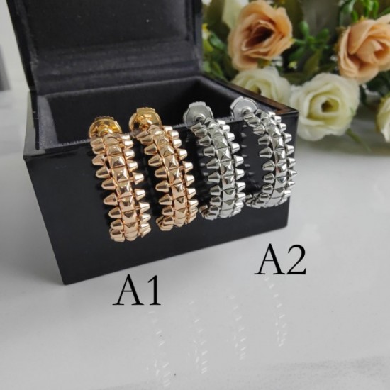 A particularly popular classy earring sold out immediately 2023SS CARTIER Cartier A particularly popular classy earring sold out immediately 2023SS CARTIER Cartier